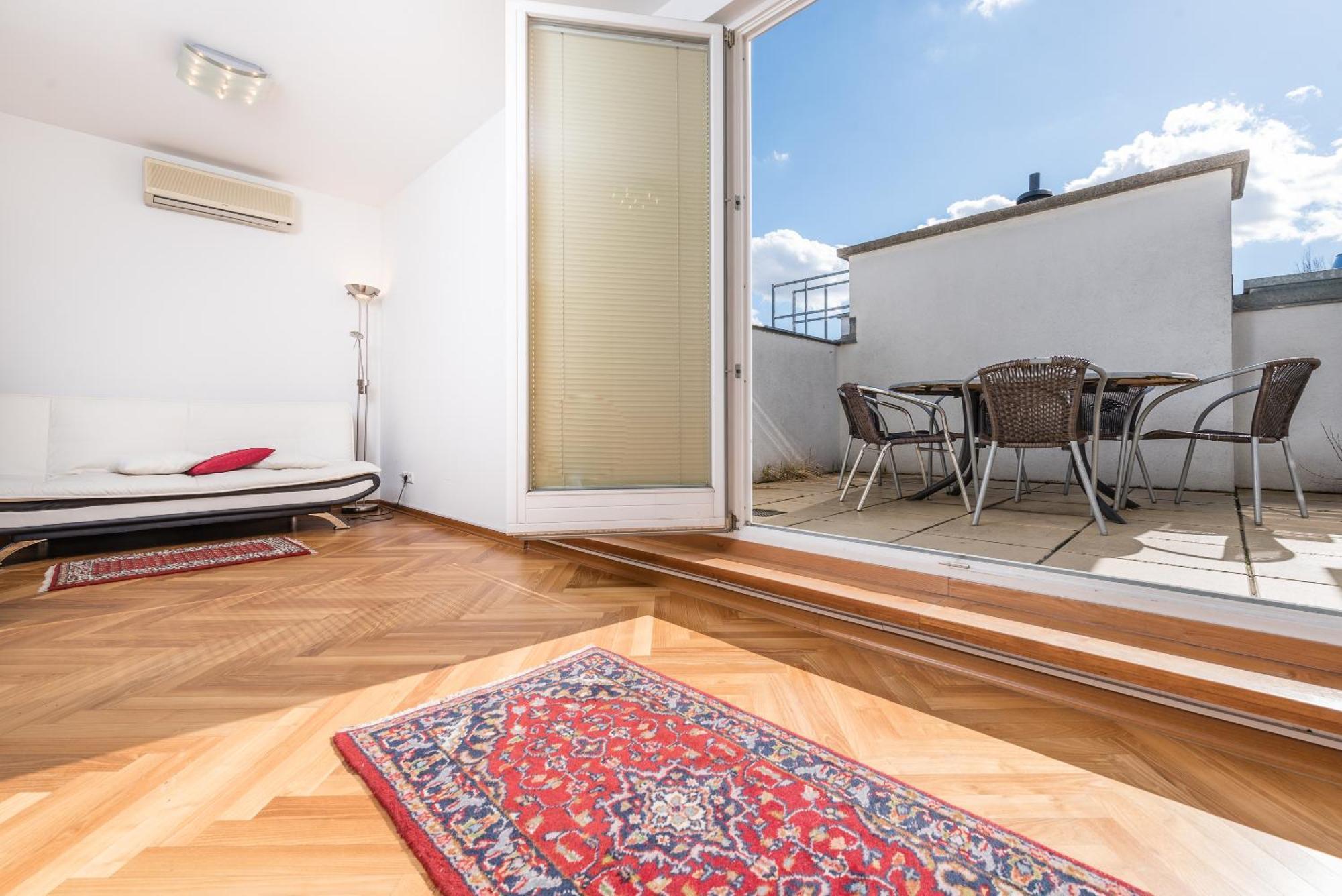Next To Stateopera With Aircondition Appartement