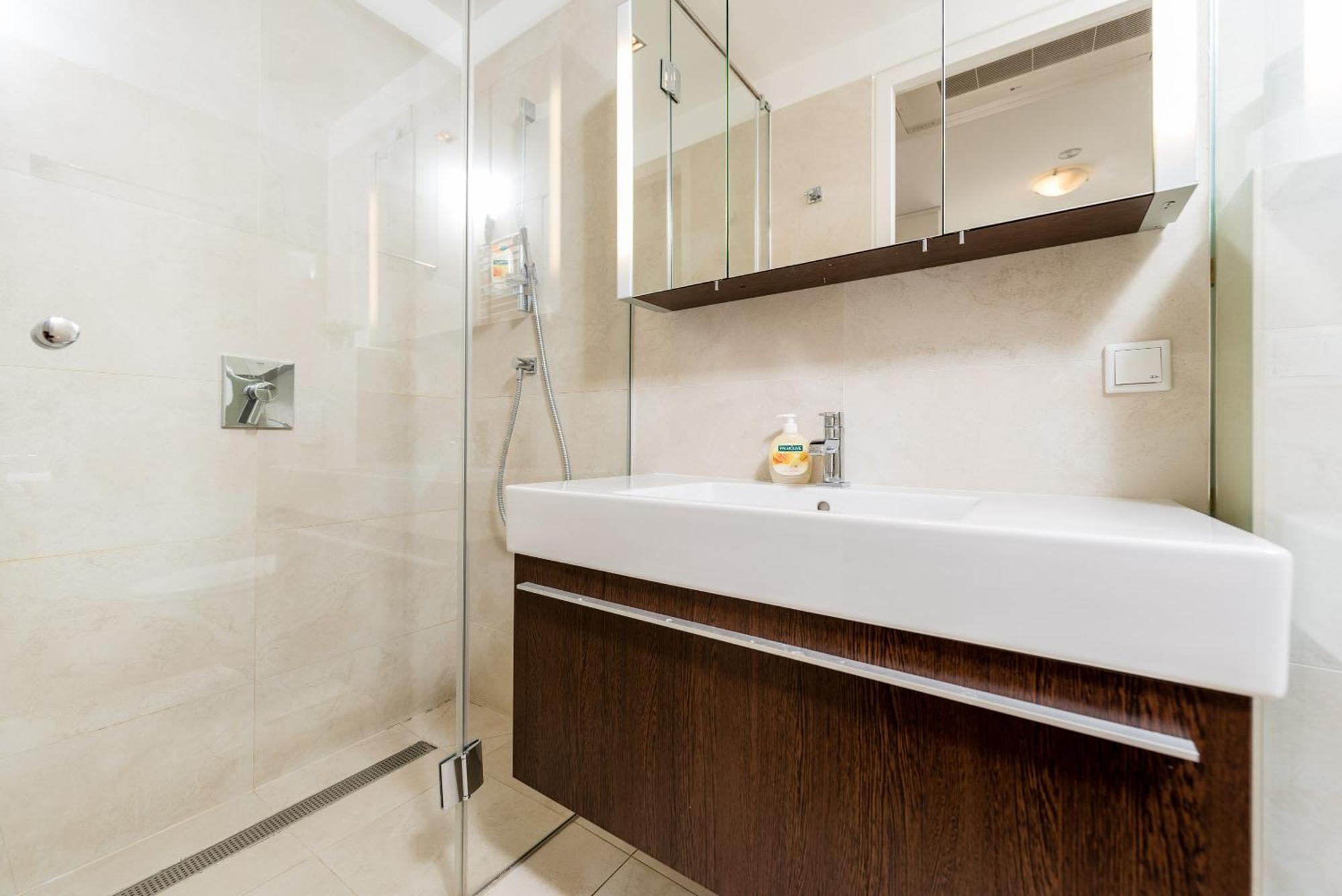 Apartments Next To Vienna Stateopera With Aircondition * Viena